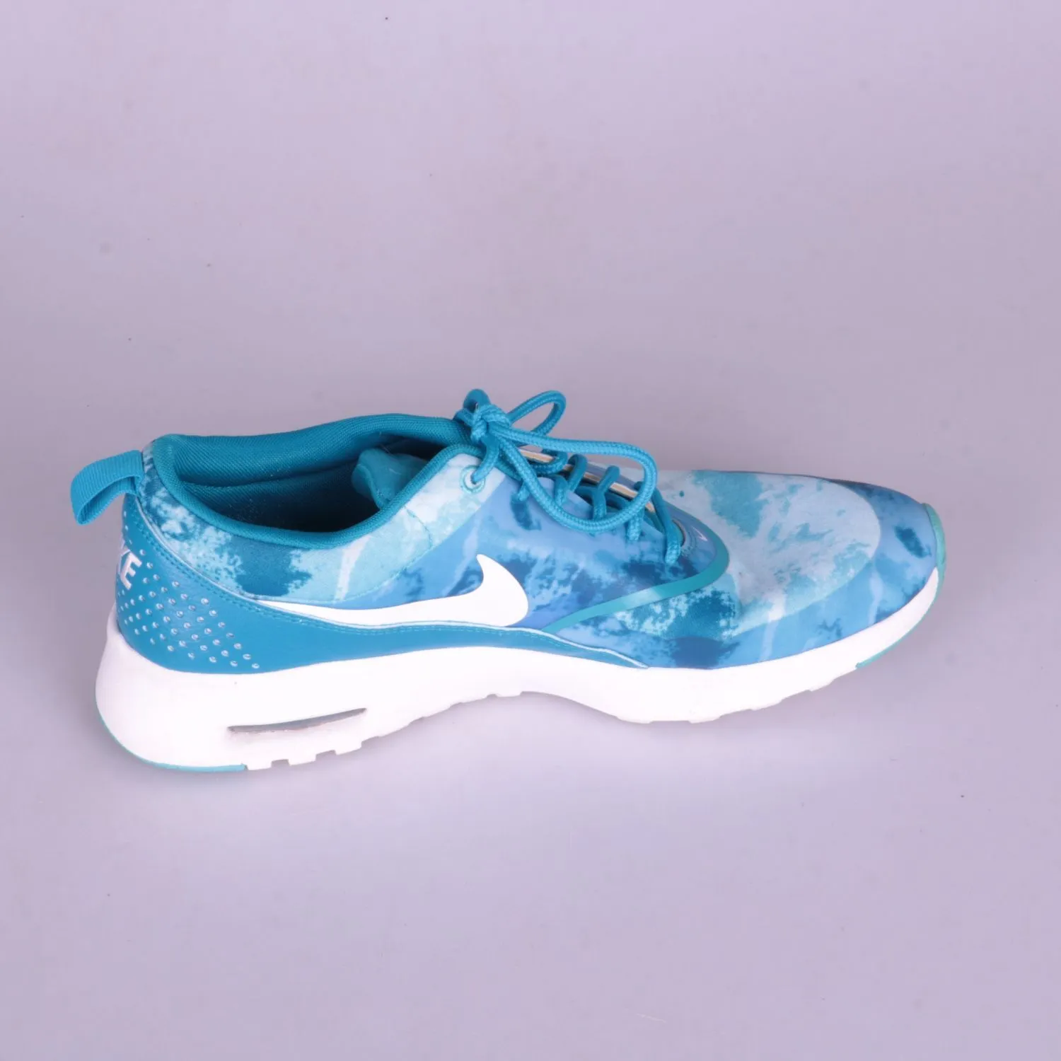 кроссовки Nike