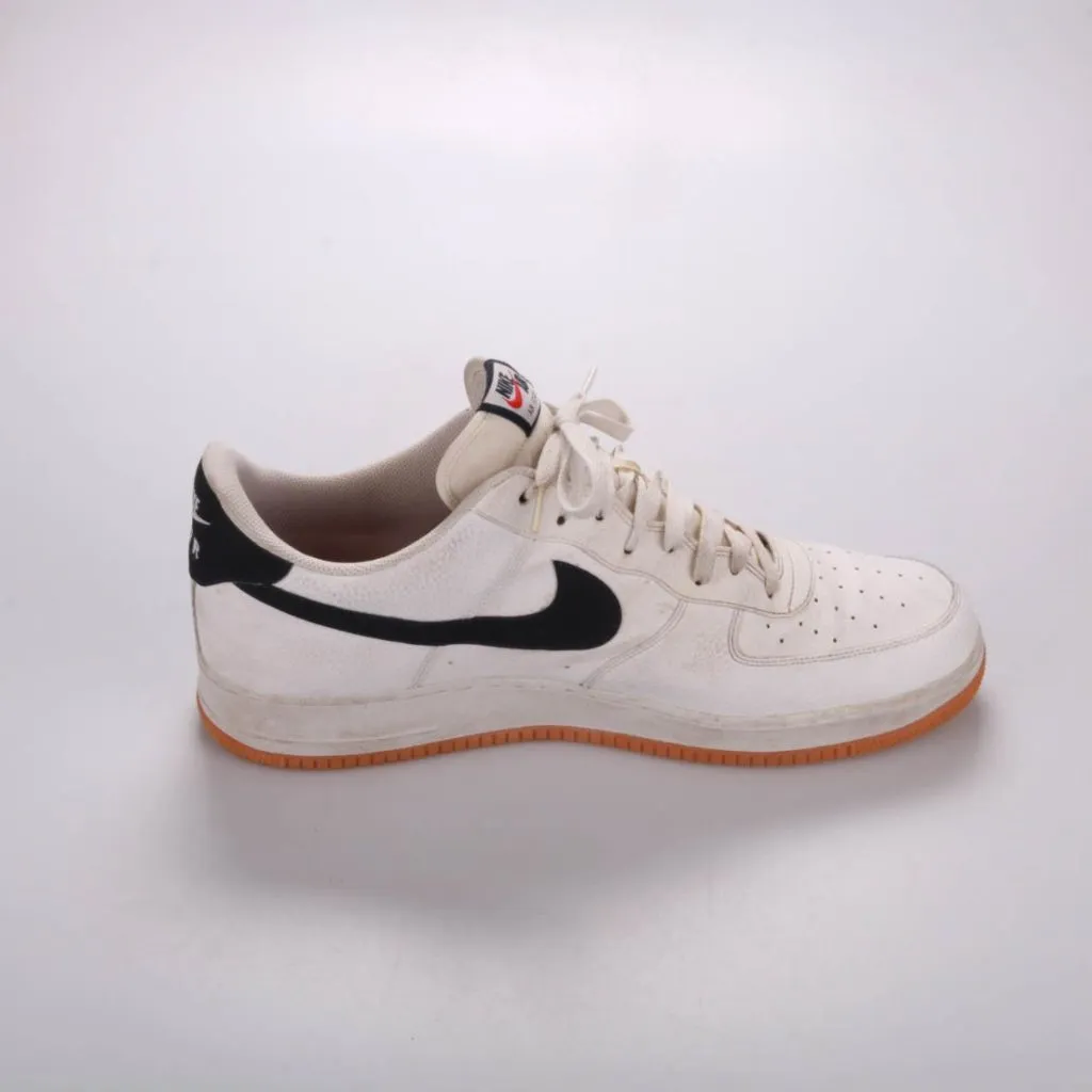 кроссовки Nike