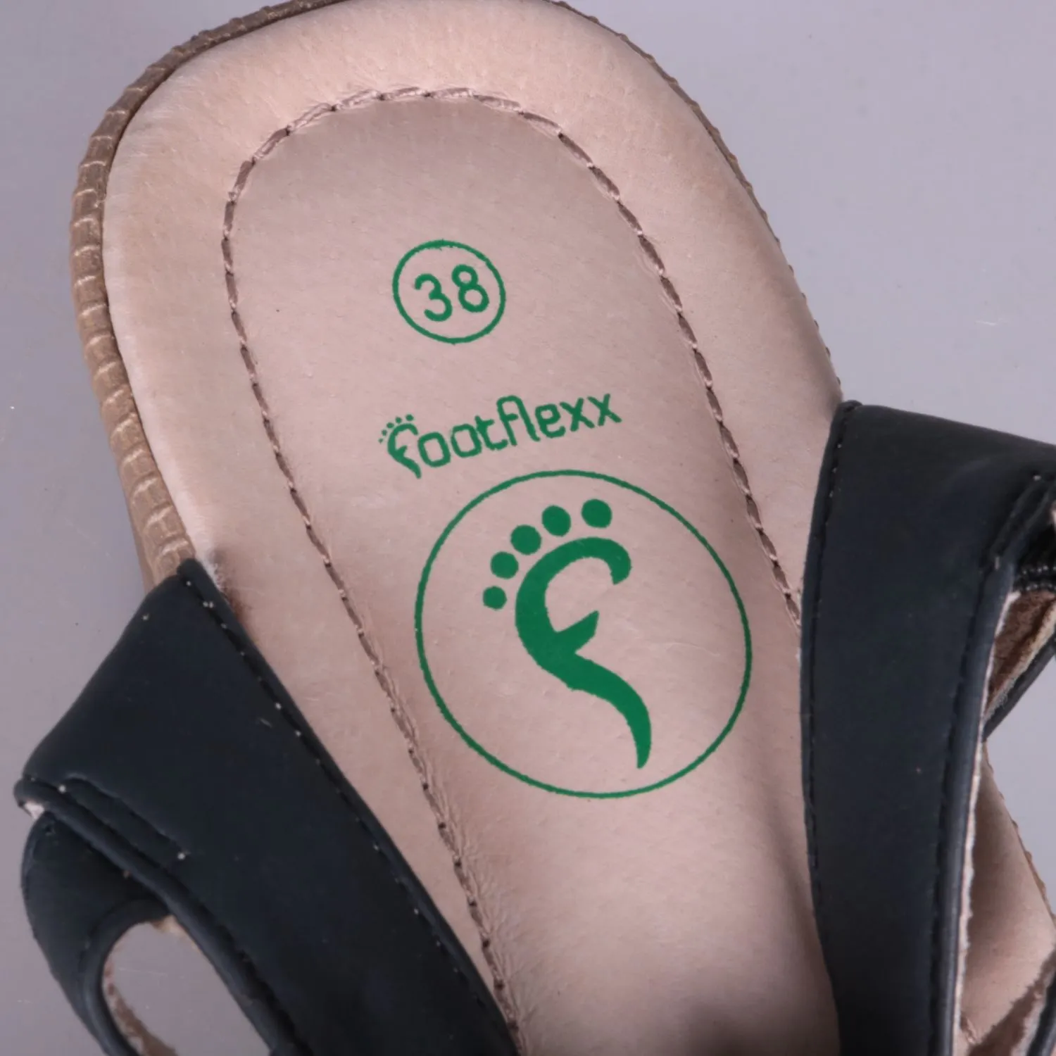 босоножки FootFlexx