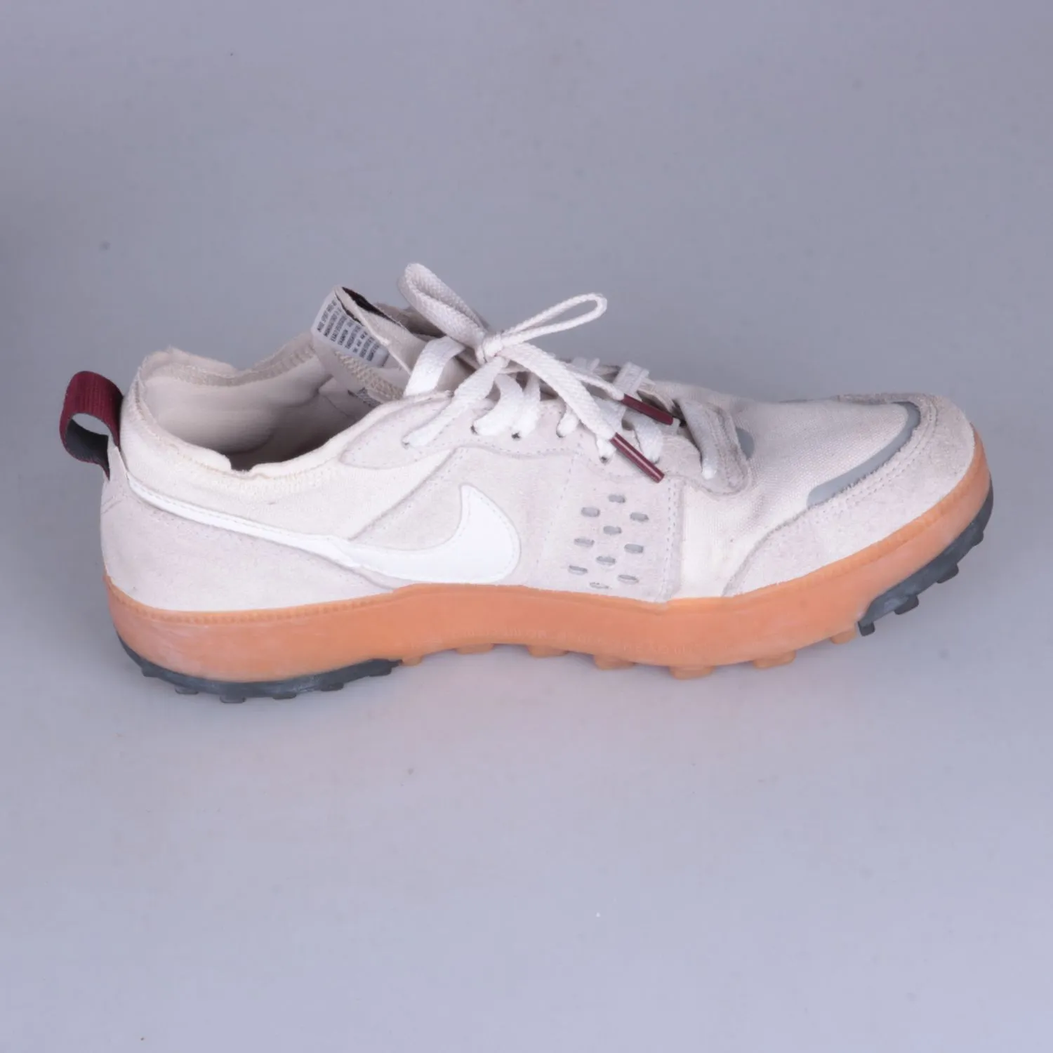 кроссовки Nike